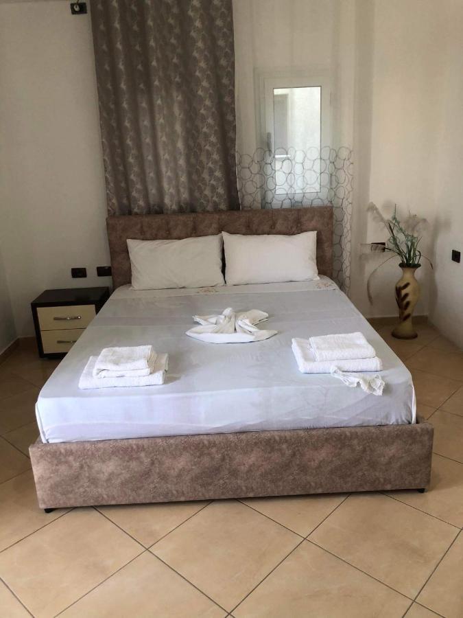 Vila Olti Vlorë Esterno foto
